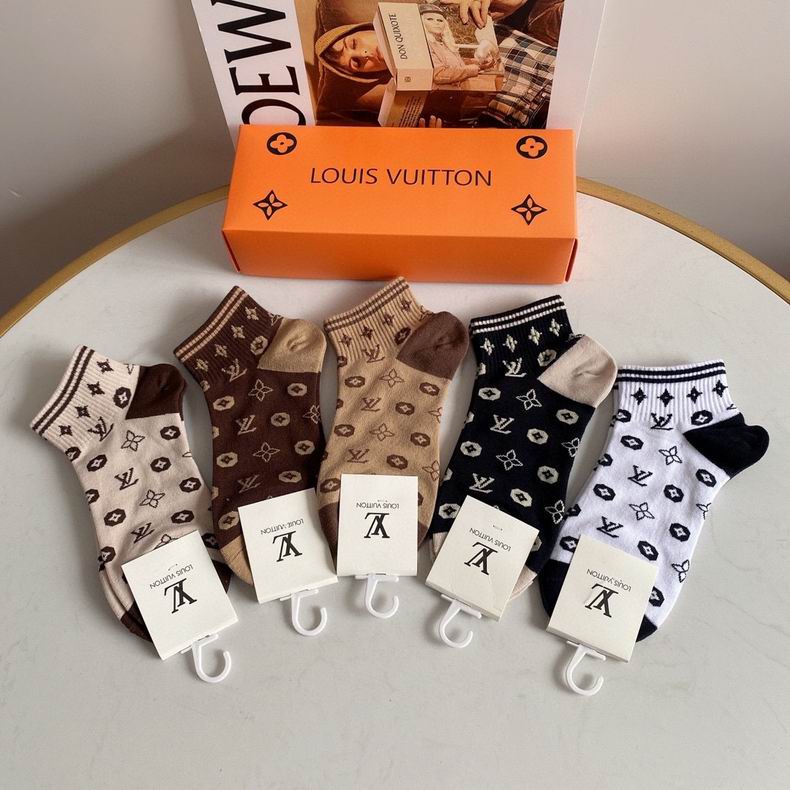 LV socks  (8)