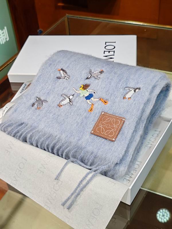 Loewe 185X23cm 63%马海毛35%羊毛2%锦纶 E (15)