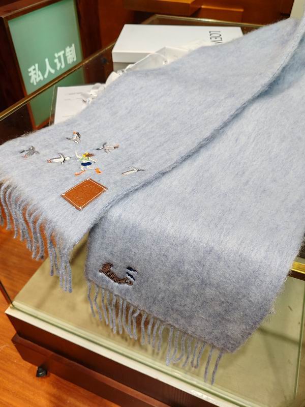 Loewe 185X23cm 63%马海毛35%羊毛2%锦纶 E (17)