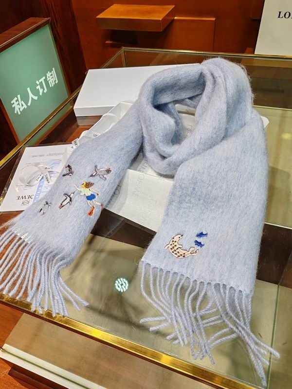 Loewe 185X23cm 63%马海毛35%羊毛2%锦纶 E (18)