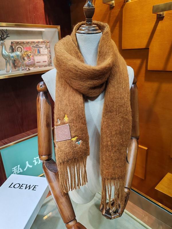 Loewe 185X23cm 63%马海毛35%羊毛2%锦纶 E (2)