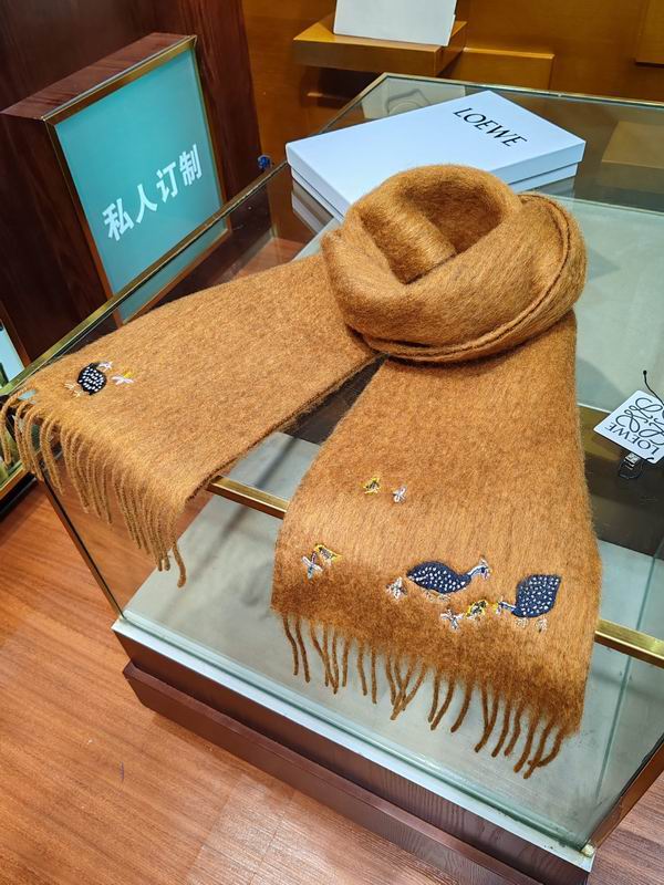 Loewe 185X23cm 63%马海毛35%羊毛2%锦纶 E (3)