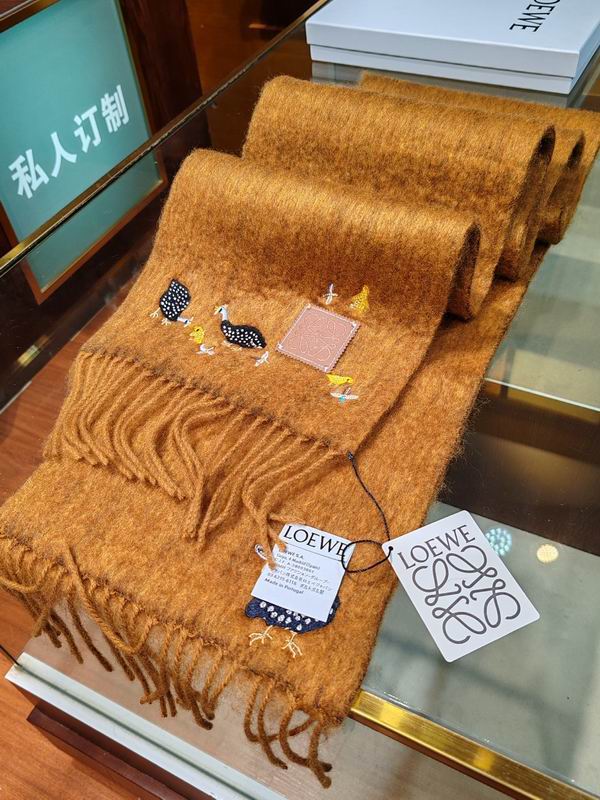 Loewe 185X23cm 63%马海毛35%羊毛2%锦纶 E (7)