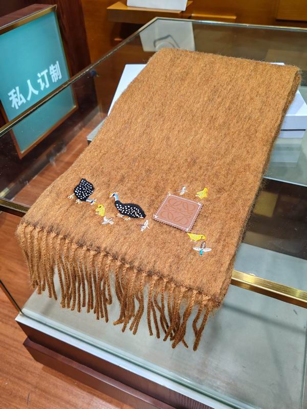 Loewe 185X23cm 63%马海毛35%羊毛2%锦纶 E (8)