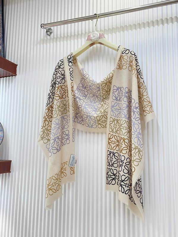 Loewe 42X190cm 73%羊毛 20%真丝 7%山羊绒 E (1)