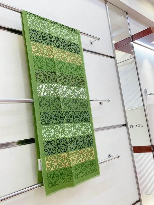 Loewe 42X190cm 73%羊毛 20%真丝 7%山羊绒 E (12)