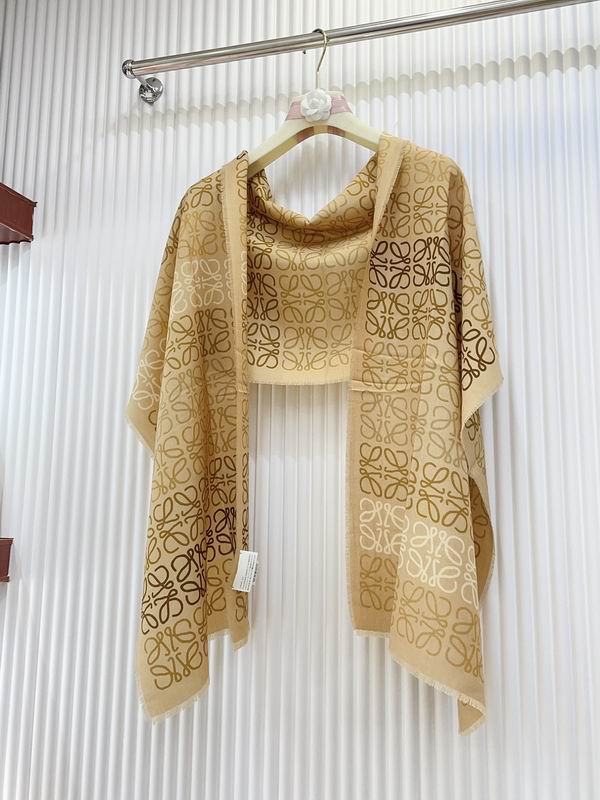 Loewe 42X190cm 73%羊毛 20%真丝 7%山羊绒 E (18)