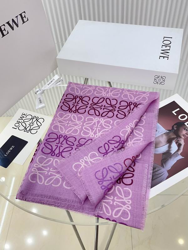 Loewe 42X190cm 73%羊毛 20%真丝 7%山羊绒 E (20)