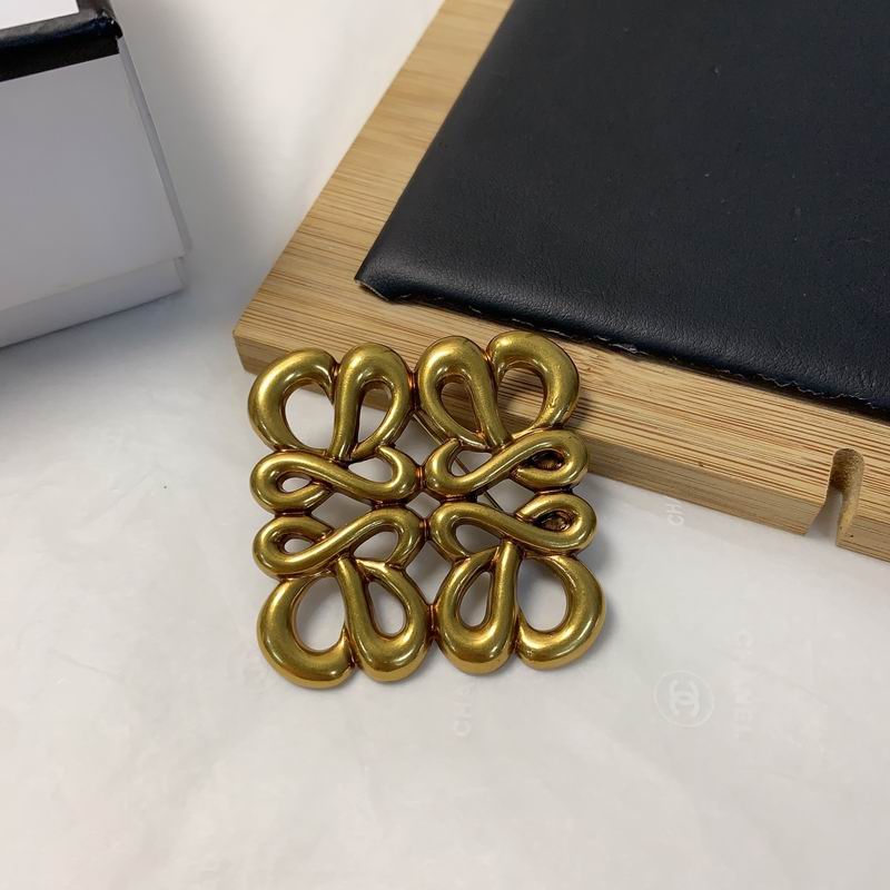 Loewe brooch 07yxh02 (1)