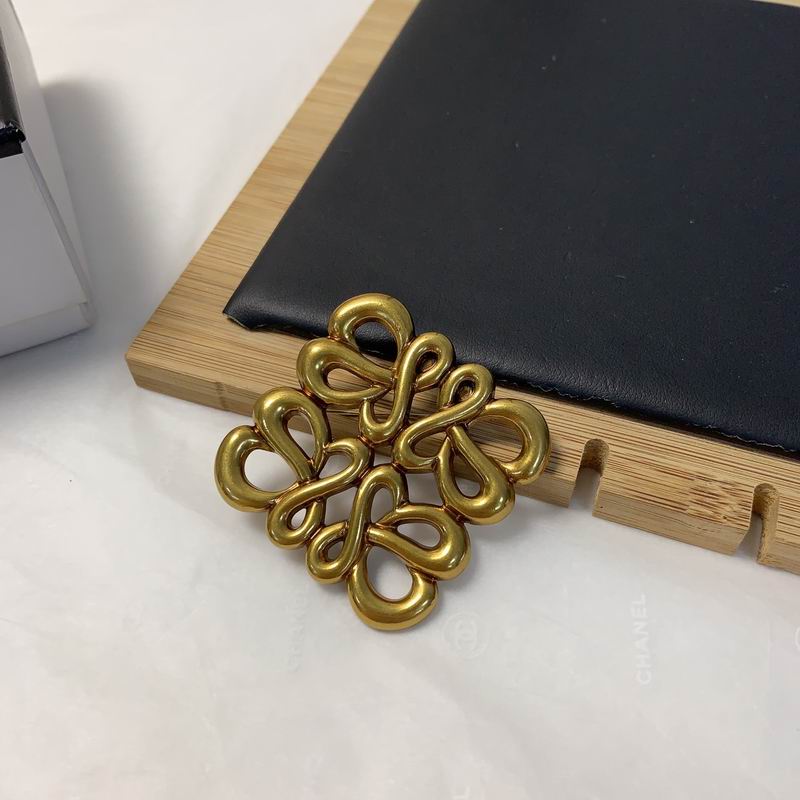 Loewe brooch 07yxh02 (2)