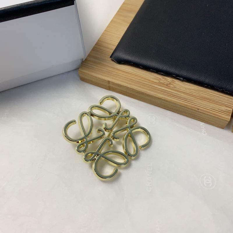 Loewe brooch 07yxh03 (5)