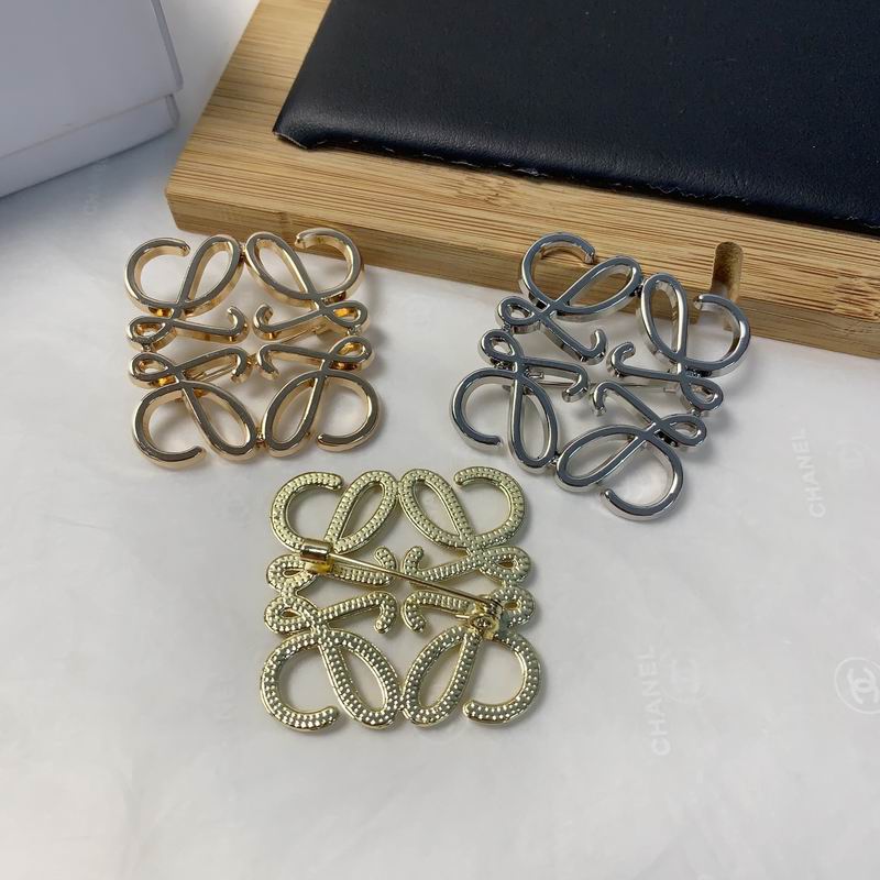 Loewe brooch 07yxh03 (8)