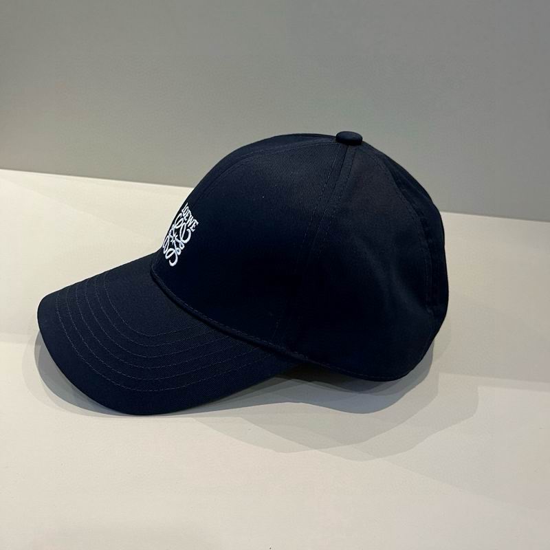 Loewe cap dx (103)