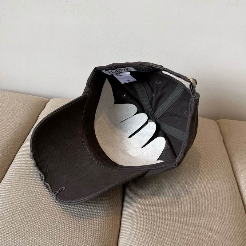 Loewe cap dx (133)