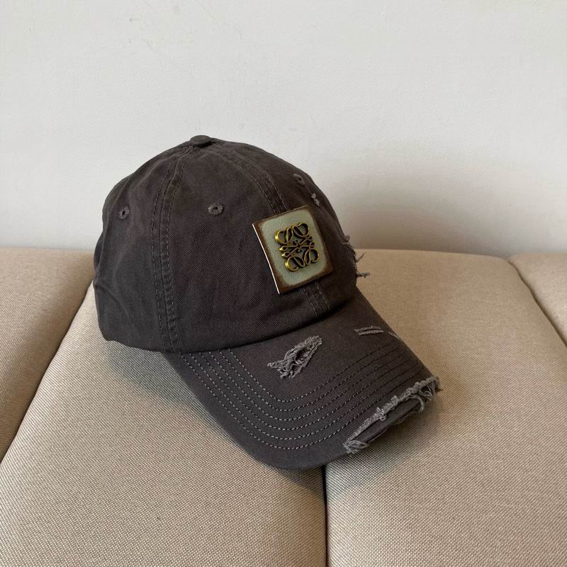 Loewe cap dx (136)