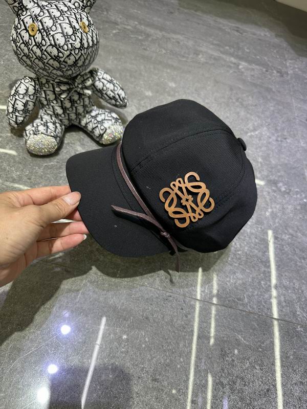 Loewe cap dx (270)