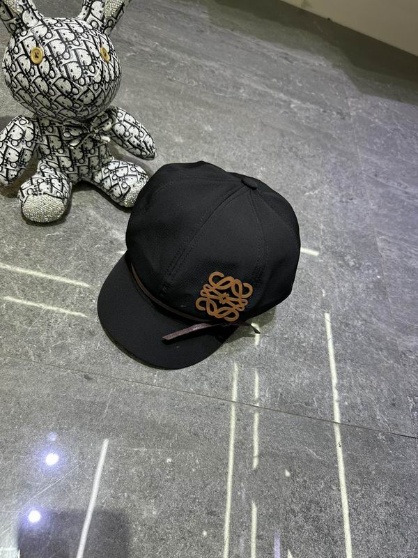 Loewe cap dx (271)