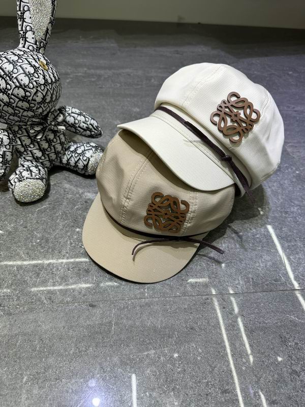 Loewe cap dx (272)
