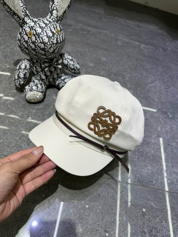 Loewe cap dx (274)