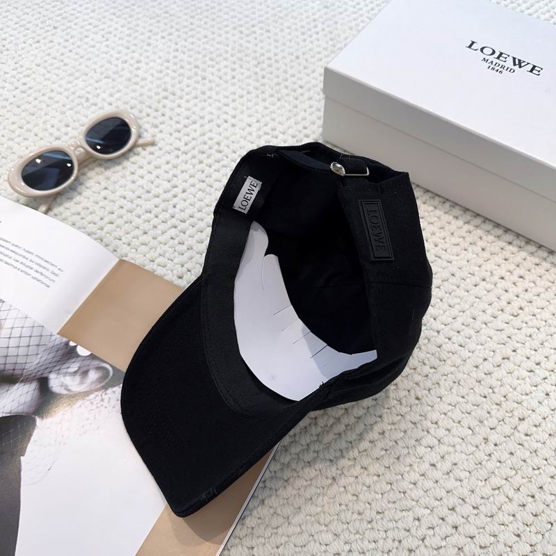 Loewe cap dx (40)