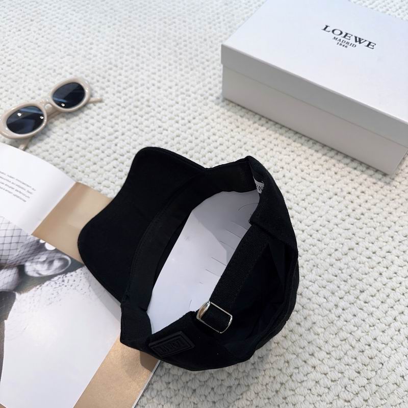 Loewe cap dx (41)