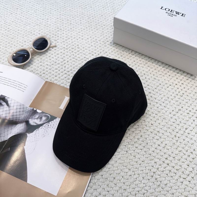 Loewe cap dx (42)