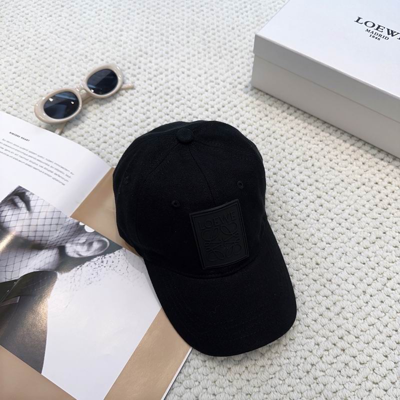 Loewe cap dx (43)