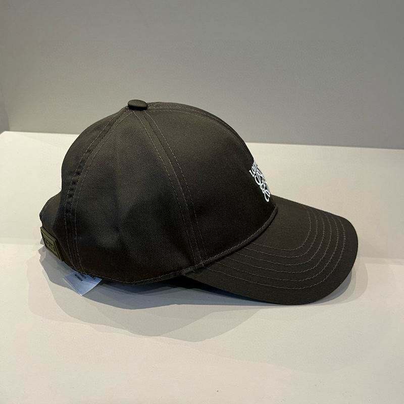 Loewe cap dx (57)