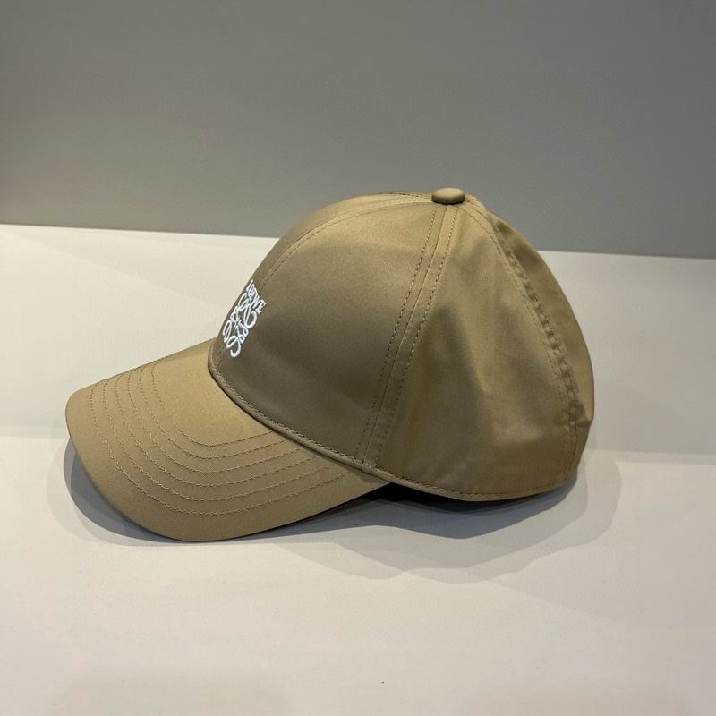 Loewe cap dx (67)