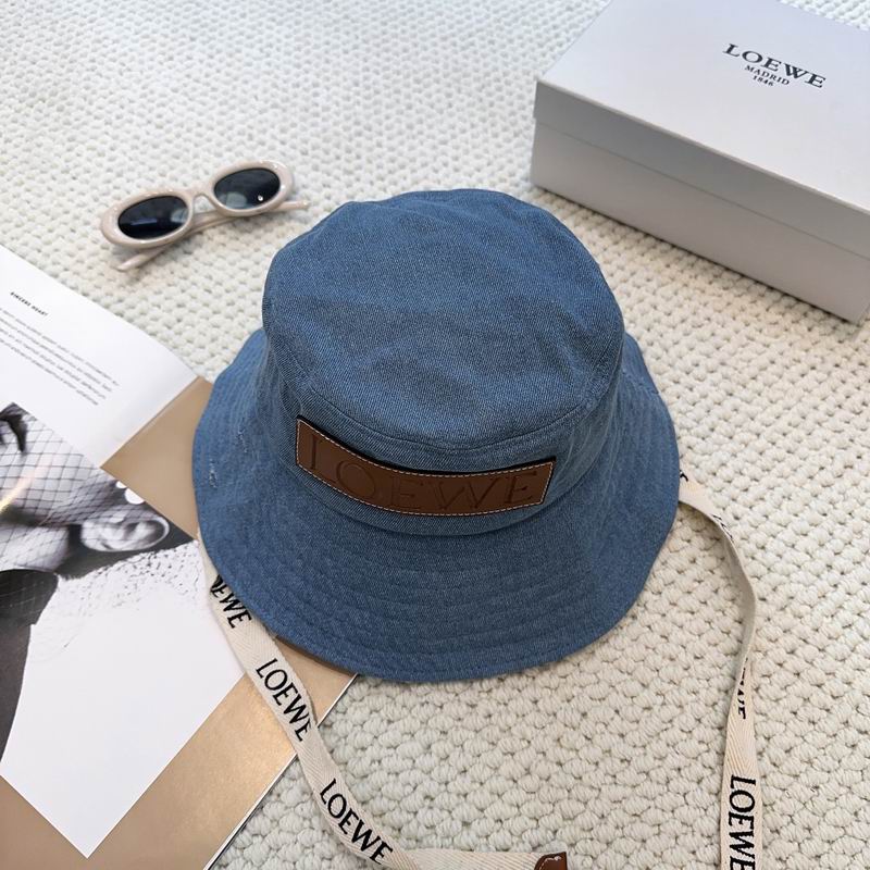 Loewe hat dx (750)