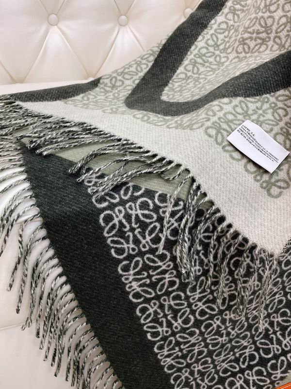 Loewe scarf 130X140cm E (20)
