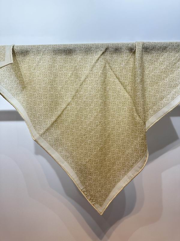 Loewe scarf 70X70cm E (2)