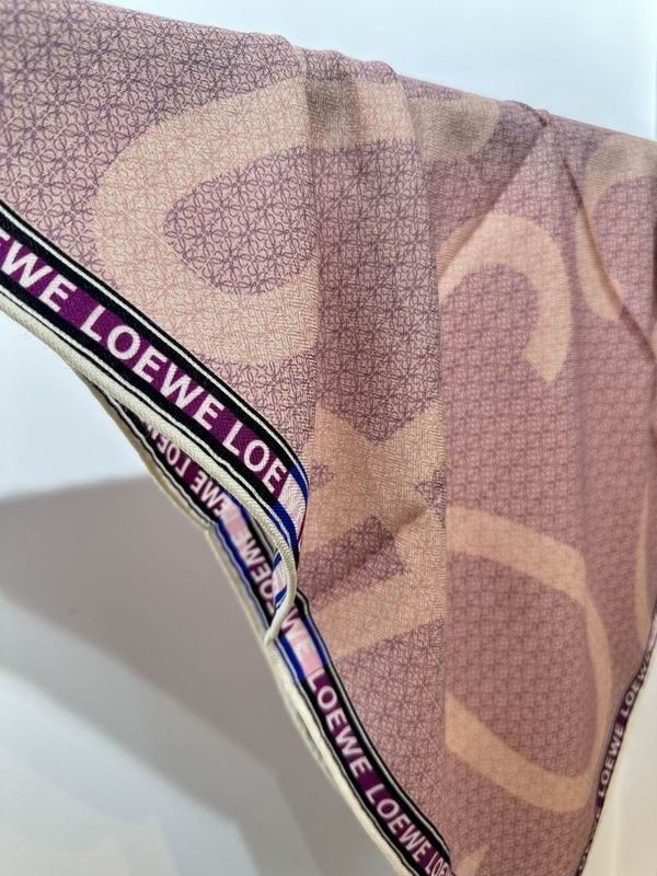 Loewe scarf 70X70cm E (4)