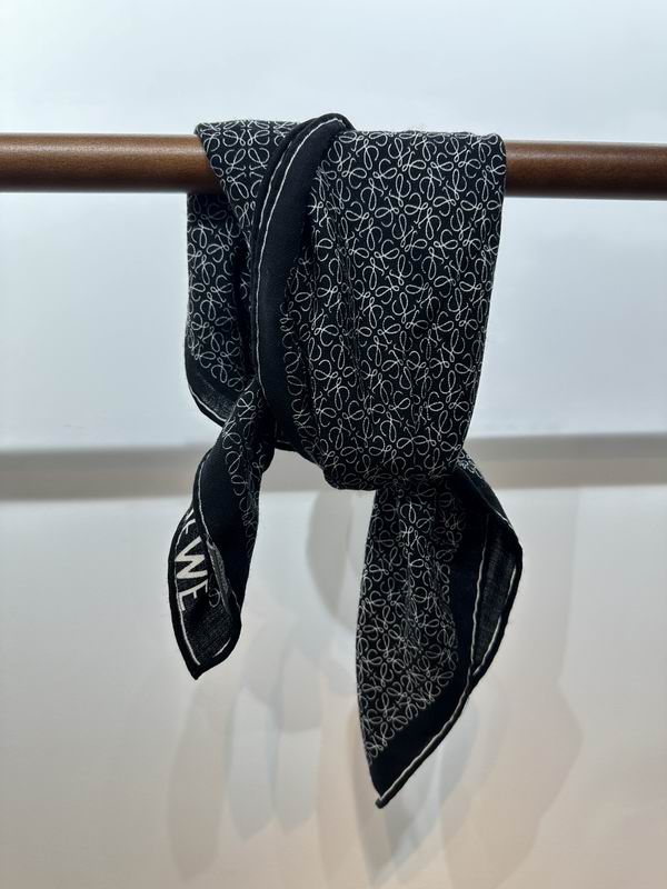 Loewe scarf 70X70cm E (4)