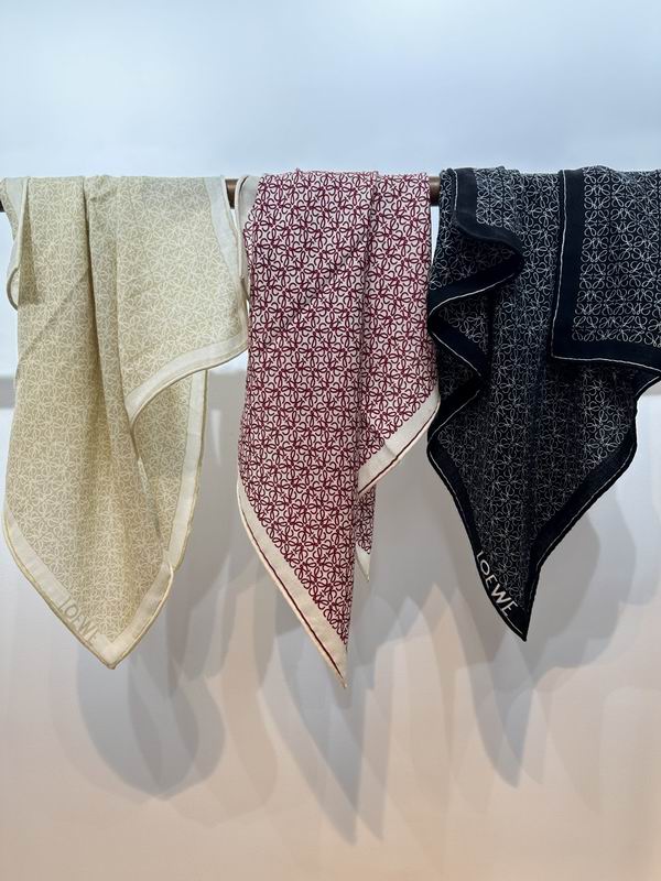 Loewe scarf 70X70cm E (8)