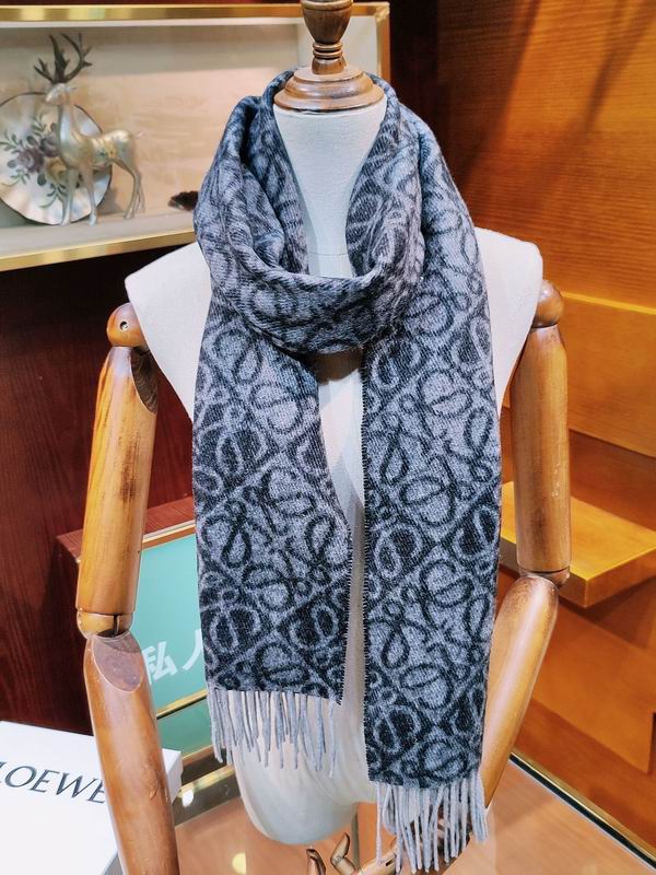 Loewe scarf E (24)