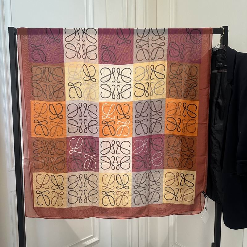 Loewe silk scarf 180-90cm E (2)