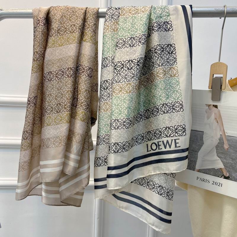 Loewe silk scarf 90-180cm E (1)