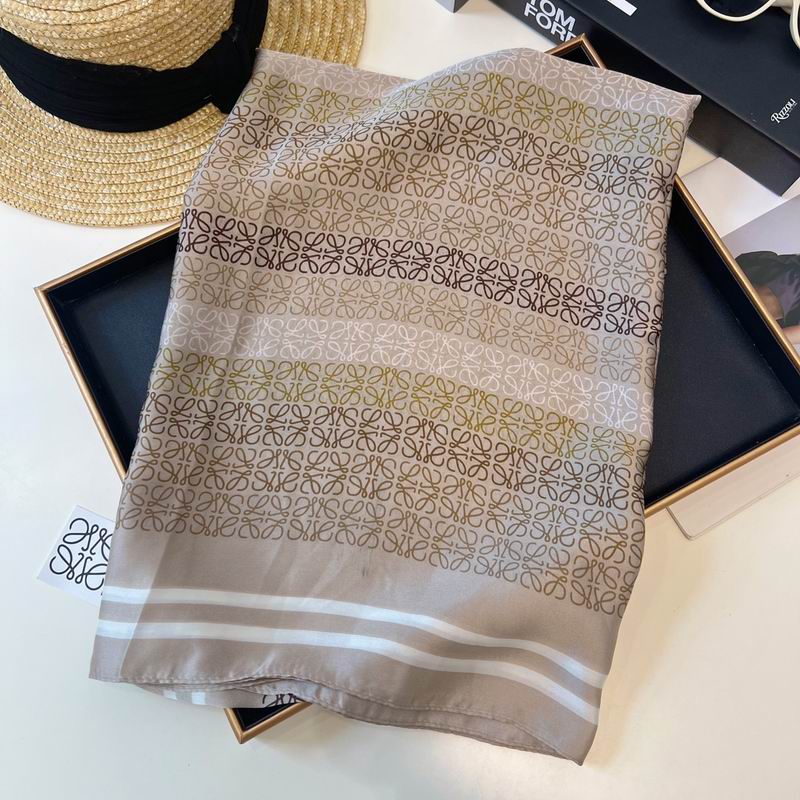 Loewe silk scarf 90-180cm E (10)