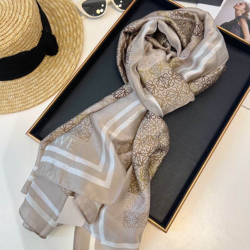 Loewe silk scarf 90-180cm E (13)