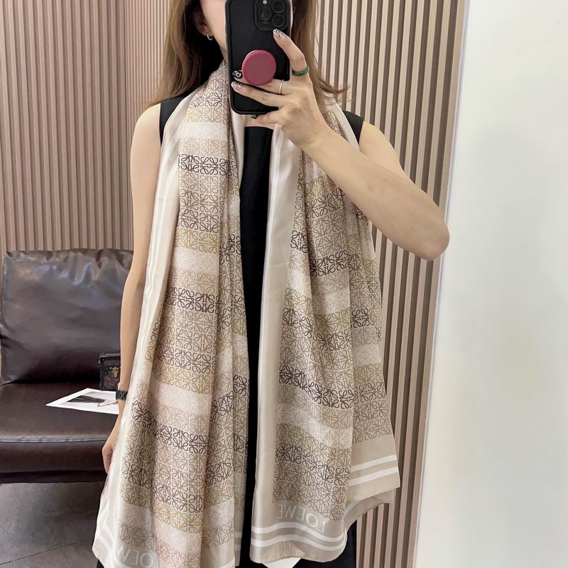 Loewe silk scarf 90-180cm E (17)