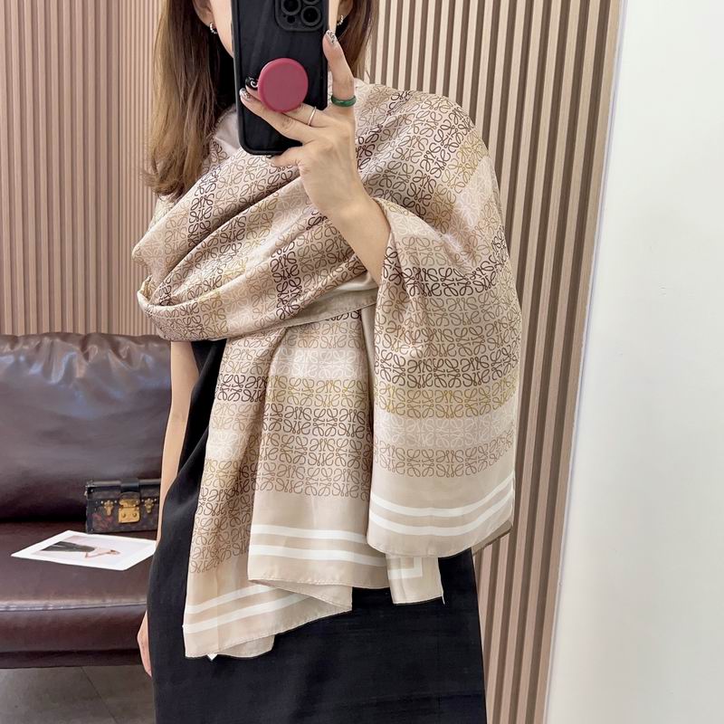 Loewe silk scarf 90-180cm E (18)