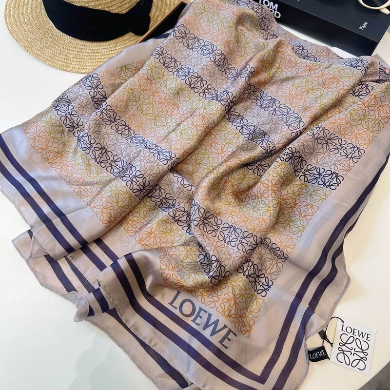Loewe silk scarf 90-180cm E (21)