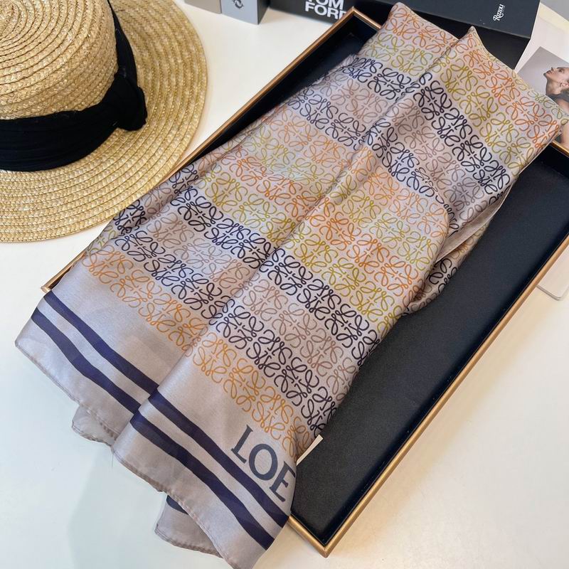 Loewe silk scarf 90-180cm E (22)