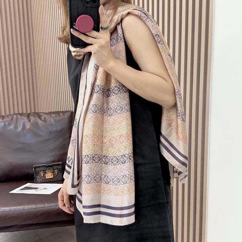 Loewe silk scarf 90-180cm E (26)