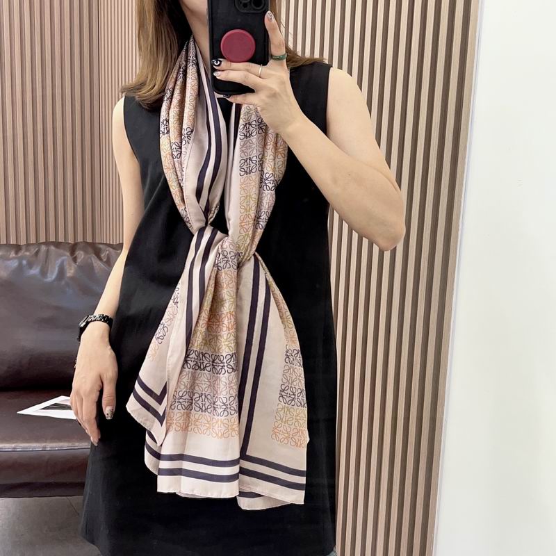 Loewe silk scarf 90-180cm E (27)