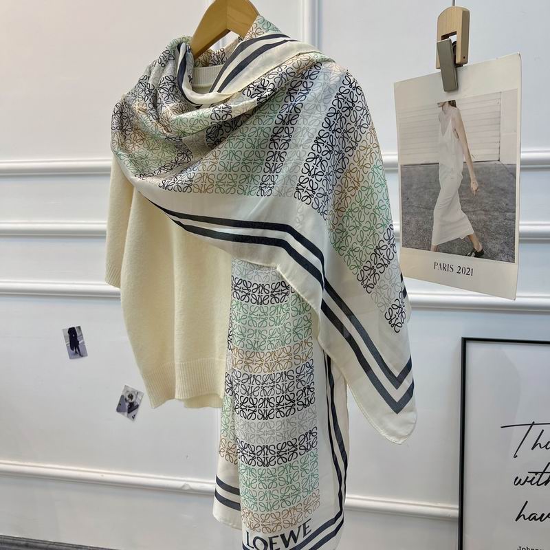 Loewe silk scarf 90-180cm E (3)