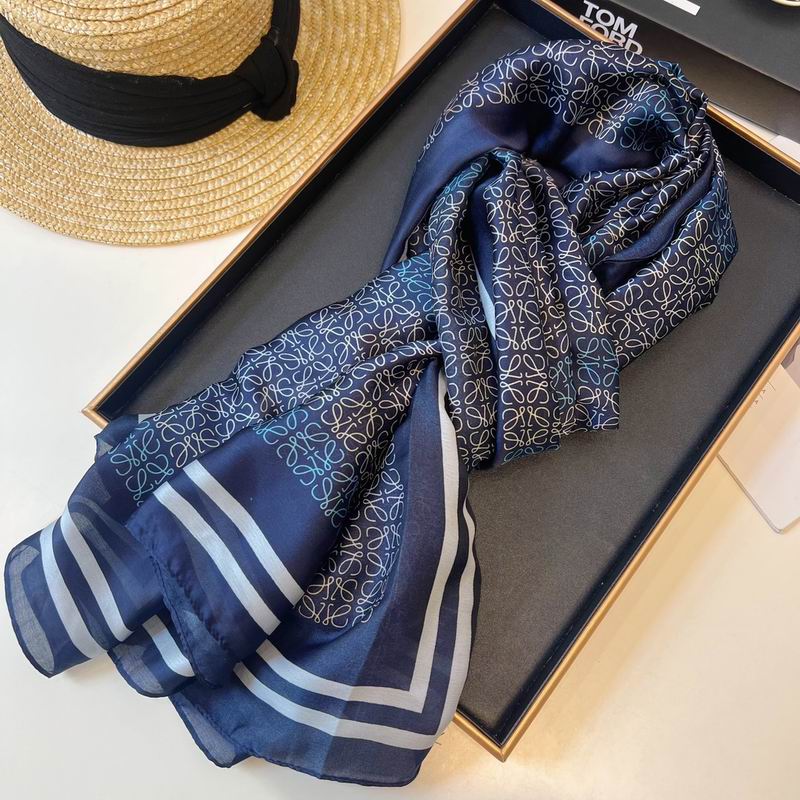 Loewe silk scarf 90-180cm E (31)