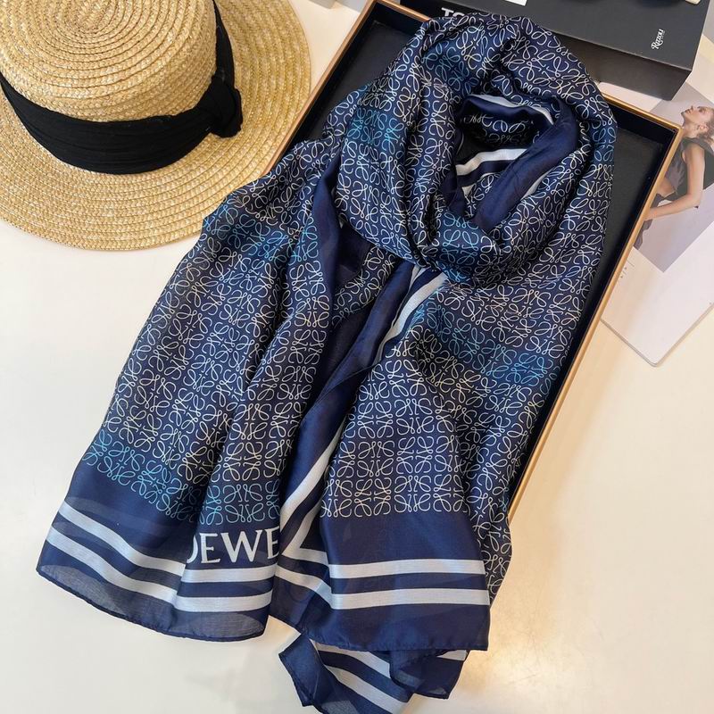 Loewe silk scarf 90-180cm E (33)