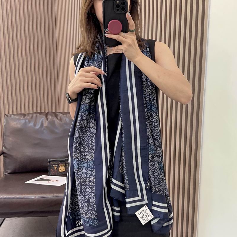 Loewe silk scarf 90-180cm E (36)